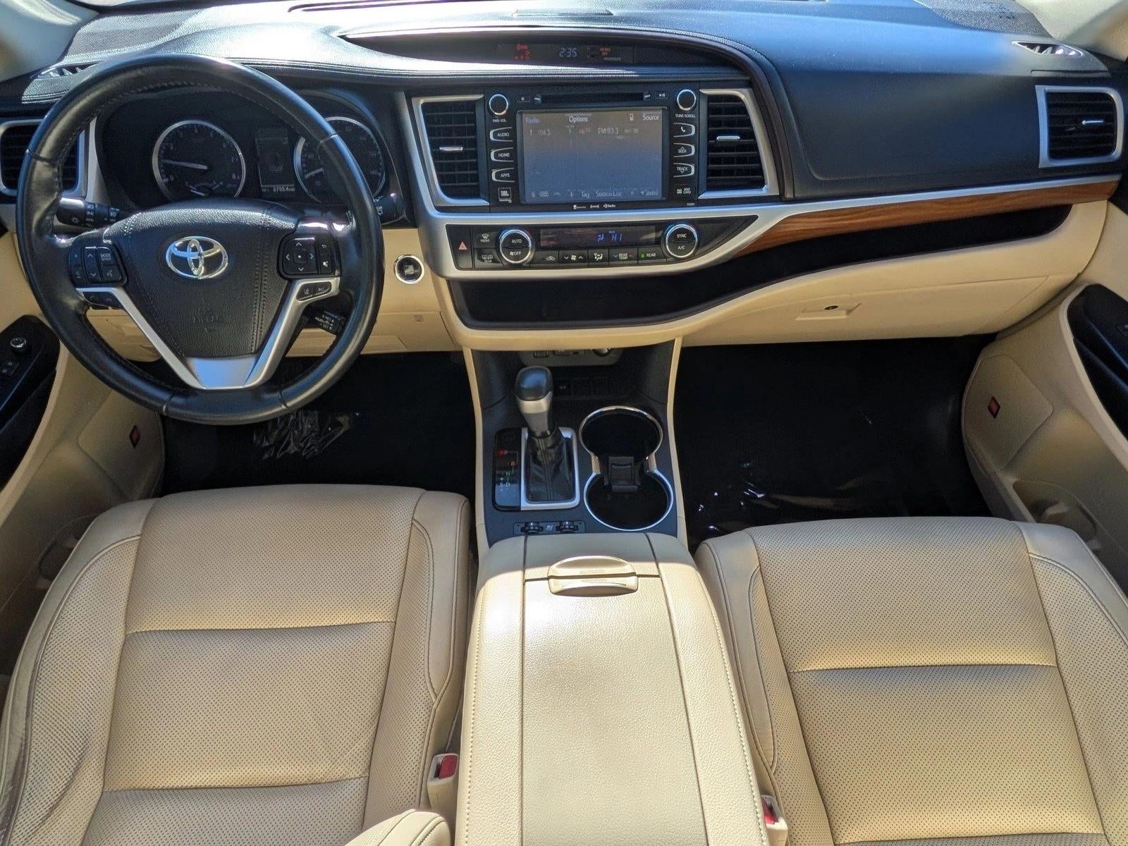 2019 Toyota Highlander Limited V6 FWD (GS)