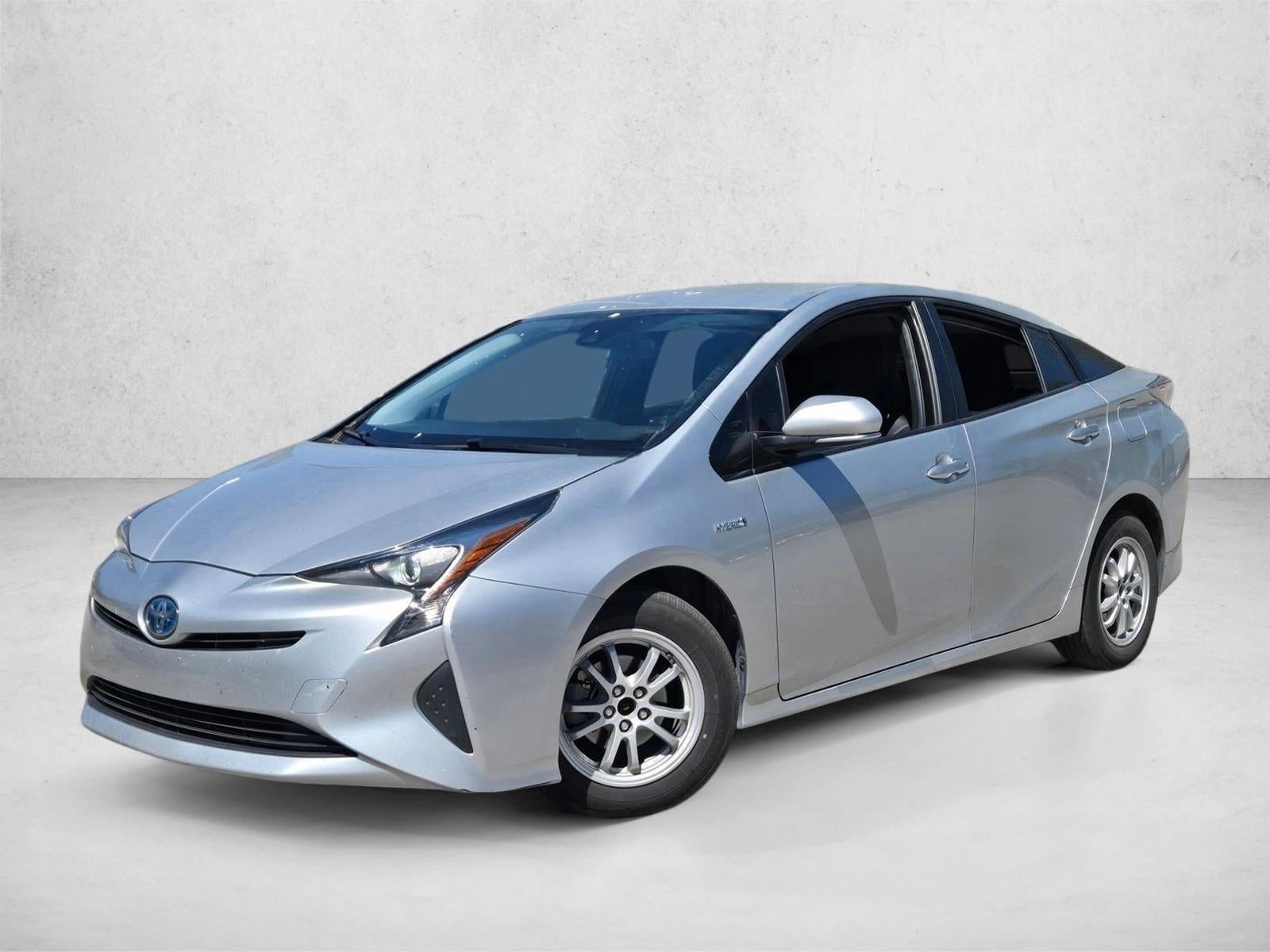 2017 Toyota Prius Three (GS)