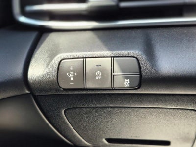 2025 Hyundai ELANTRA SE IVT