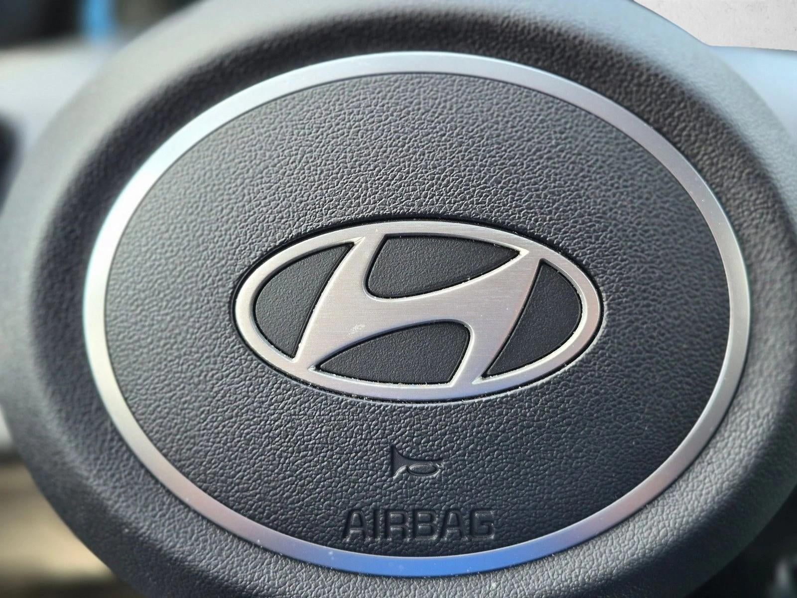 2025 Hyundai ELANTRA SE IVT