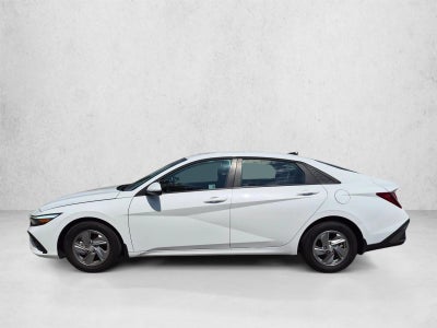 2025 Hyundai ELANTRA SE IVT