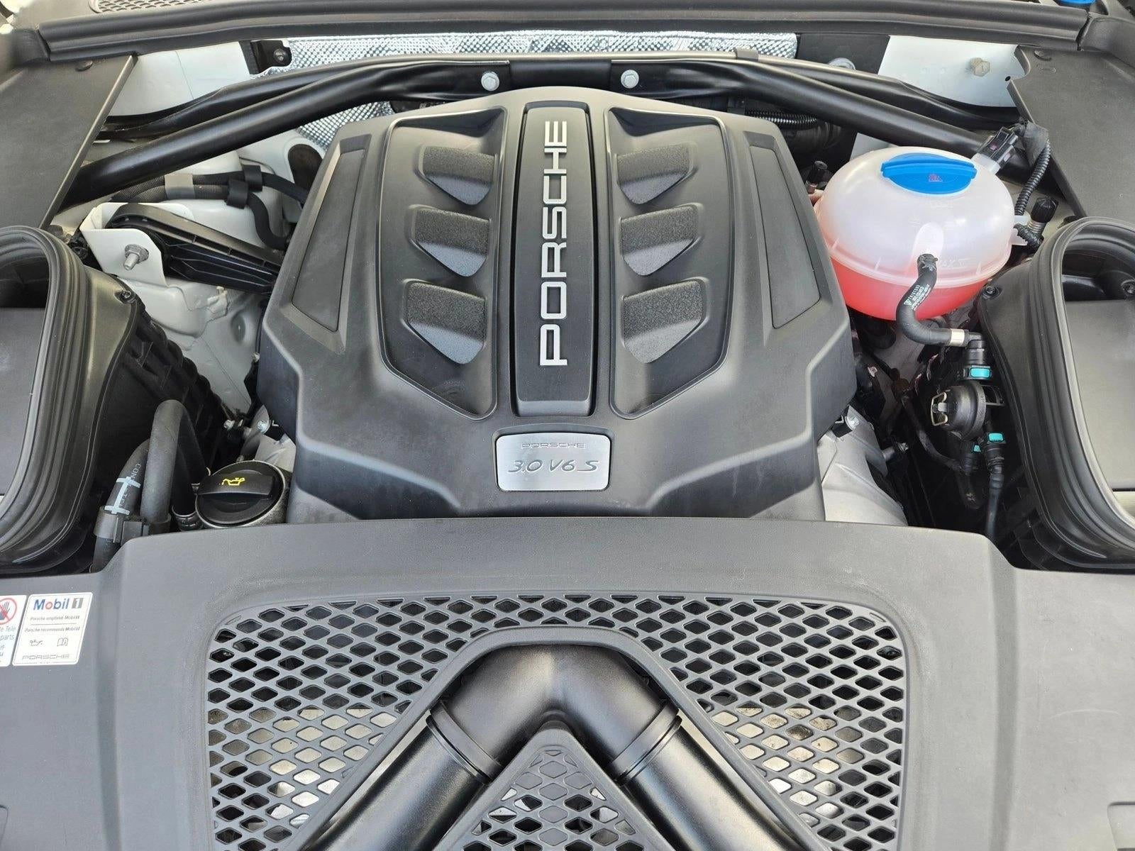 2015 Porsche Macan AWD 4dr S