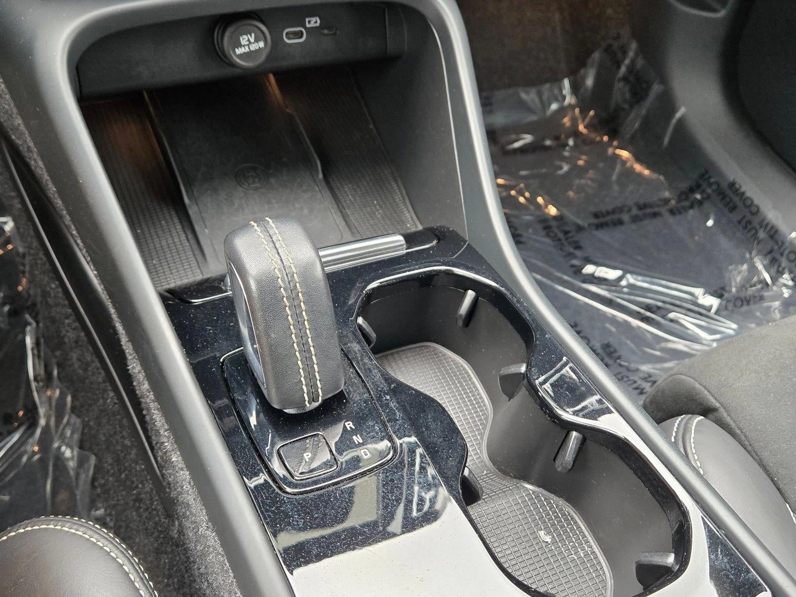 2021 Volvo XC40 Recharge P8 eAWD Pure Electric