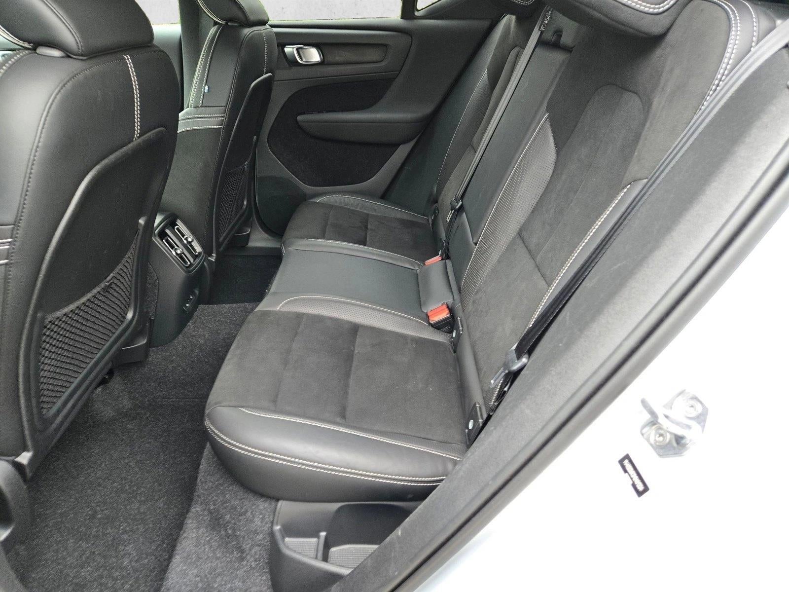 2021 Volvo XC40 Recharge P8 eAWD Pure Electric