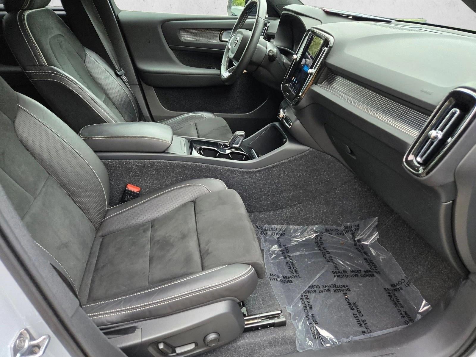 2021 Volvo XC40 Recharge P8 eAWD Pure Electric