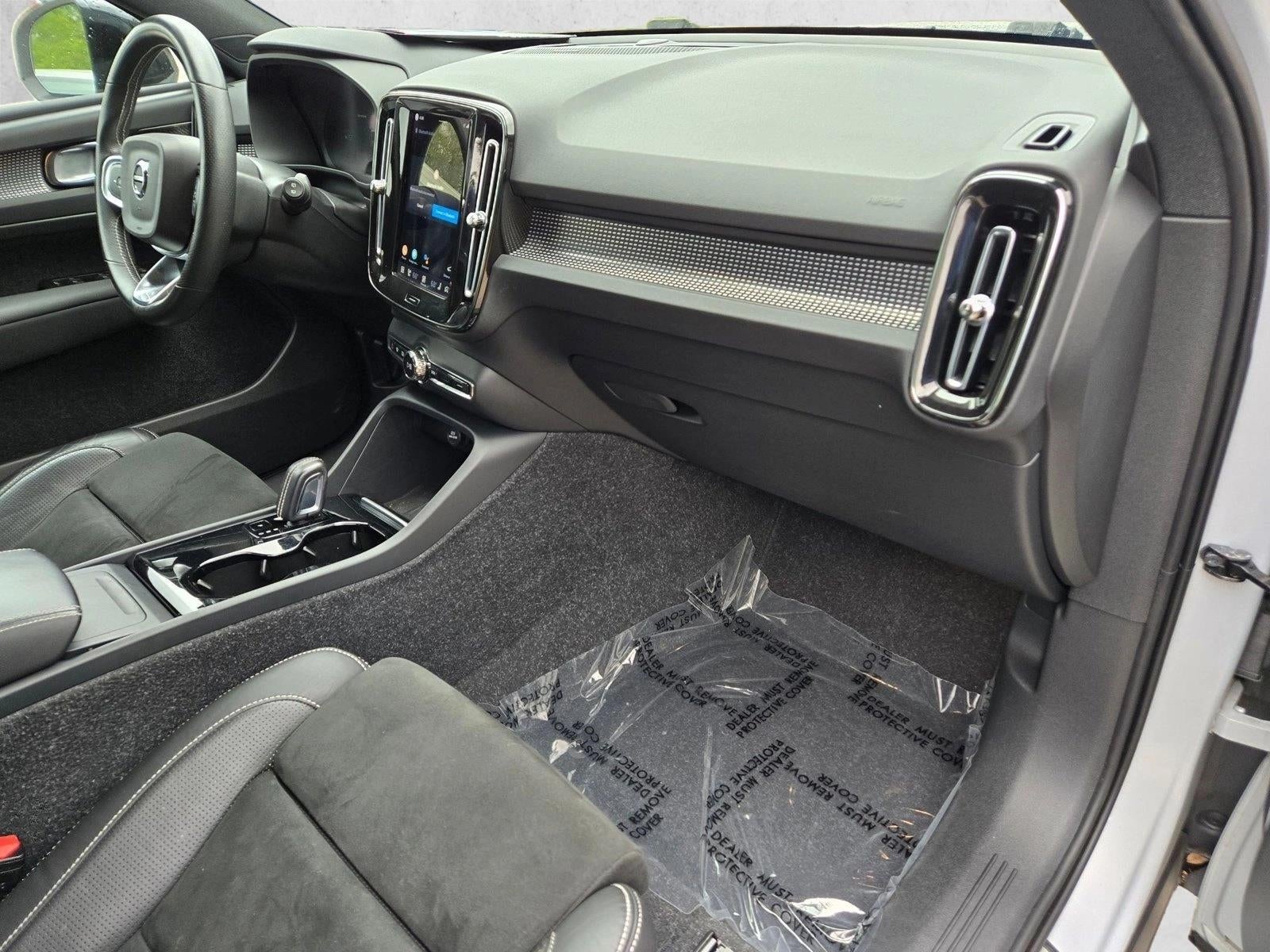 2021 Volvo XC40 Recharge P8 eAWD Pure Electric