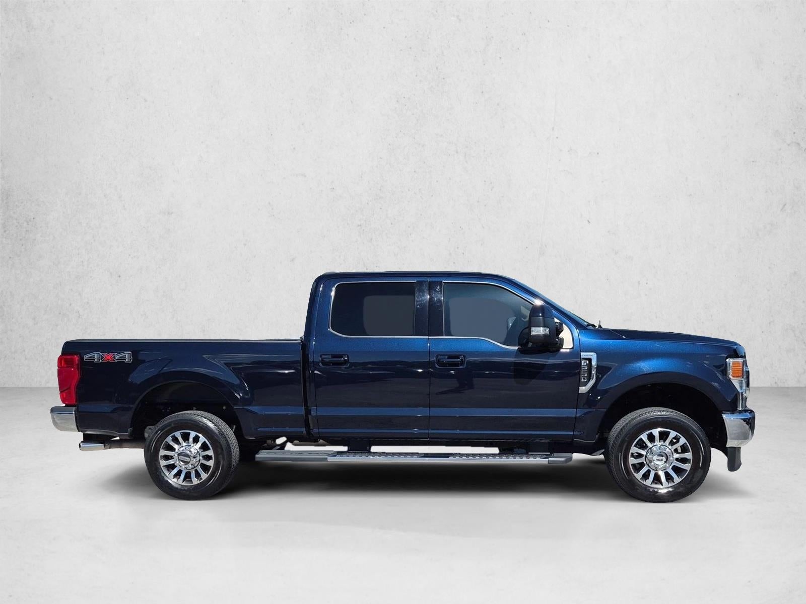 2022 Ford Super Duty F-250 SRW LARIAT 4WD Crew Cab 6.75' Box