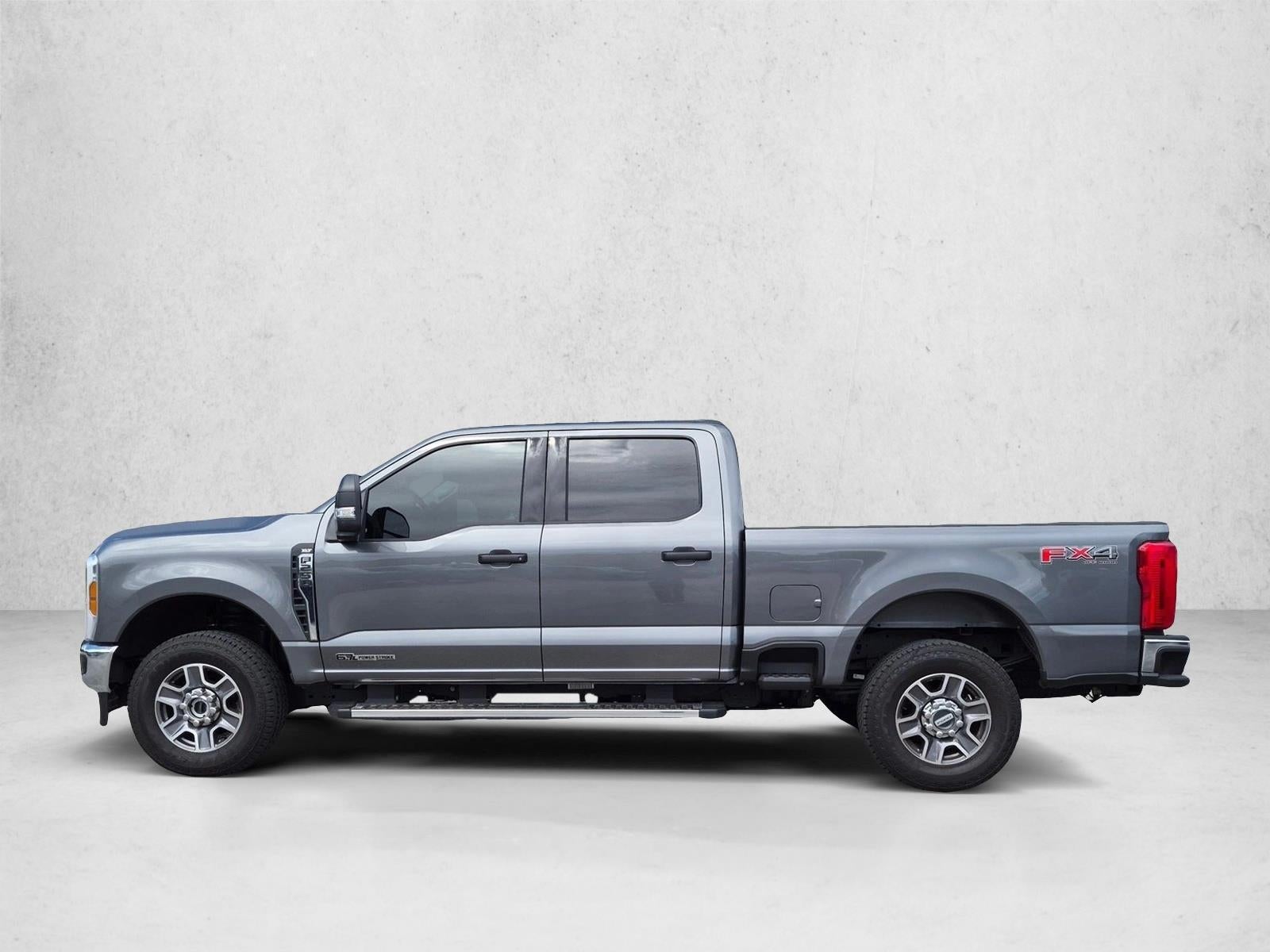 2025 Ford Super Duty F-250 SRW XLT 4WD Crew Cab 6.75' Box