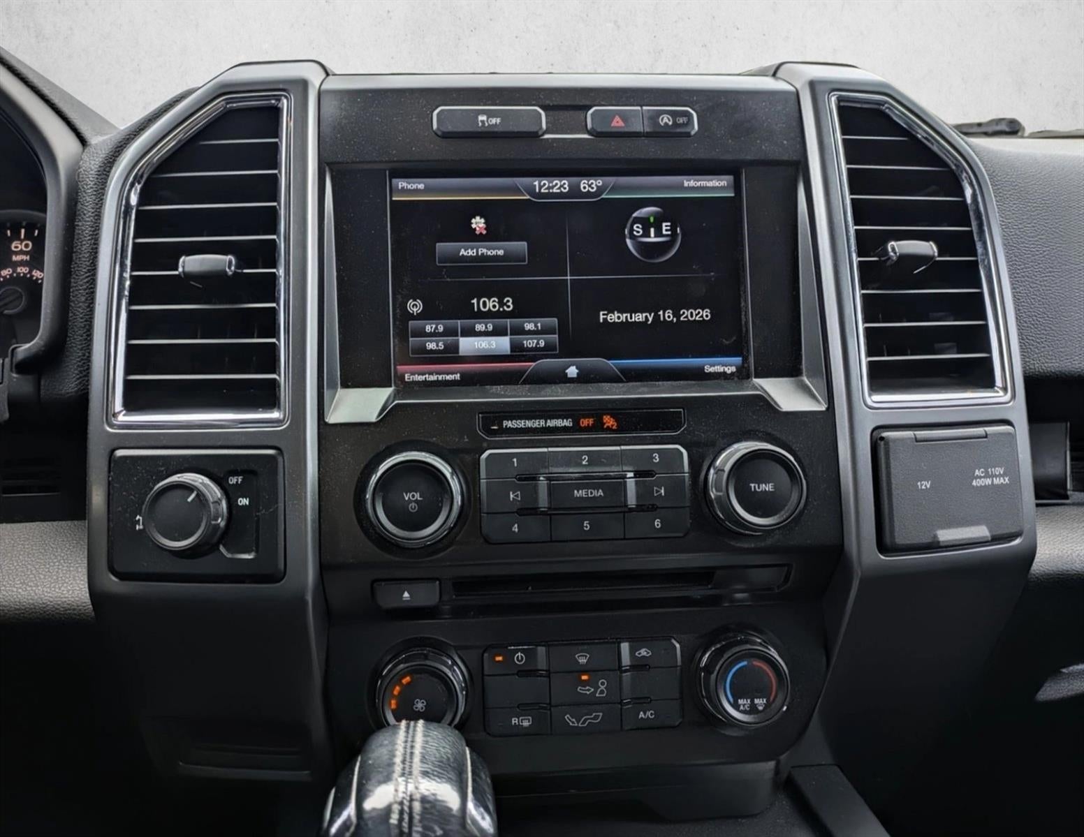 2015 Ford F-150 2WD SuperCrew 5-1/2 Ft Box XLT