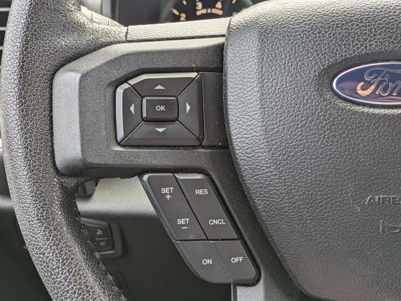 2015 Ford F-150 2WD SuperCrew 5-1/2 Ft Box XLT