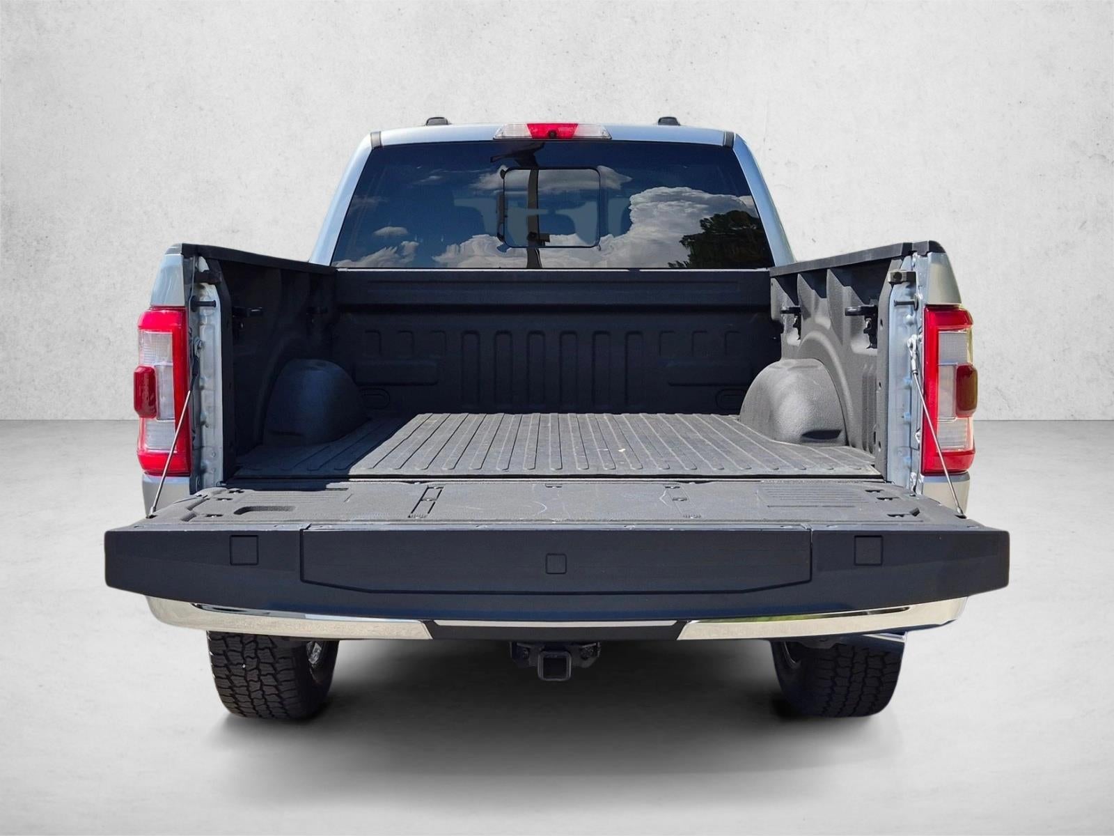 2022 Ford F-150 LARIAT 4WD SuperCrew 5.5' Box
