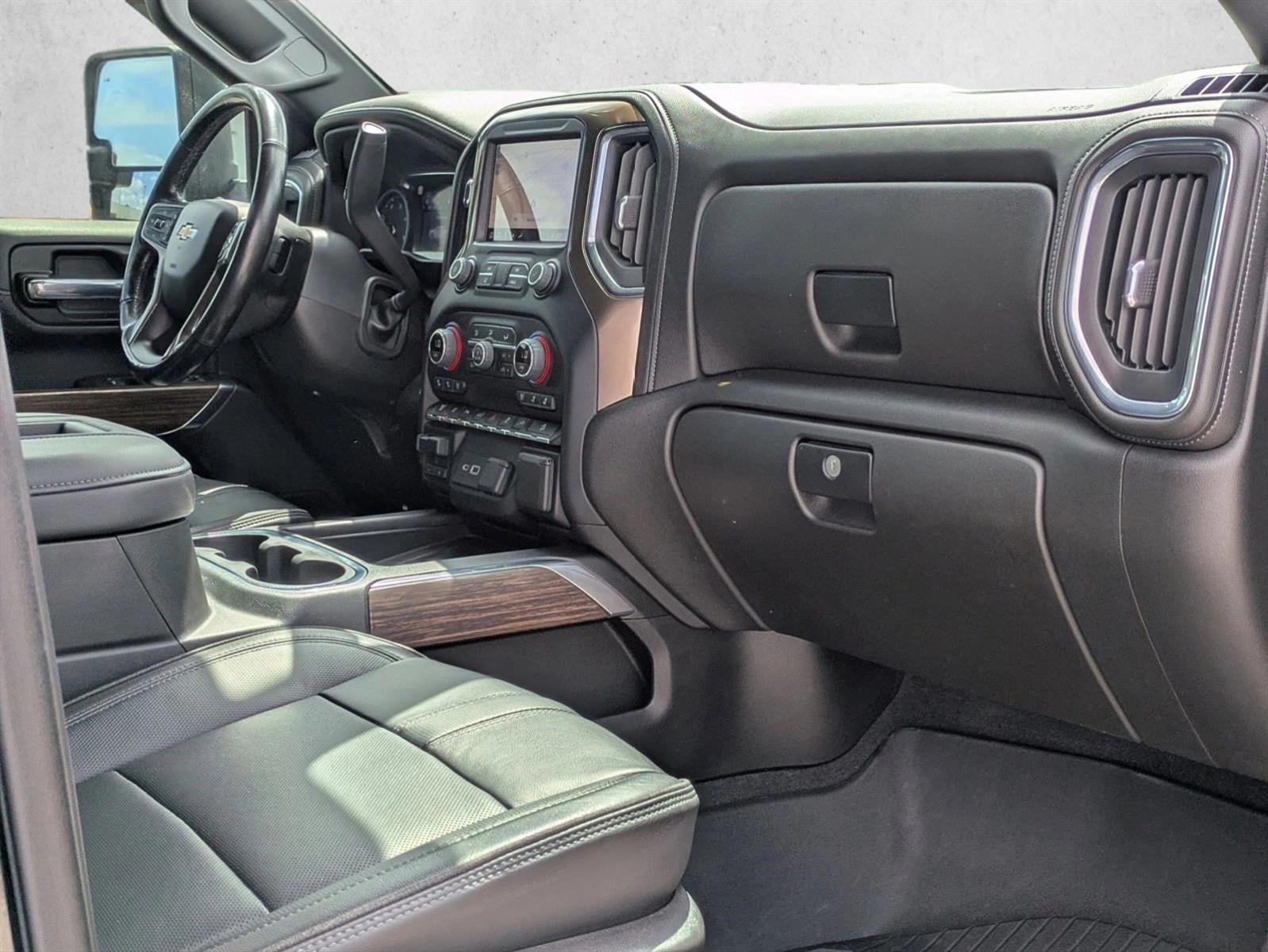 2022 Chevrolet Silverado 3500 HD Crew Cab Standard Box 4-Wheel Drive High Country