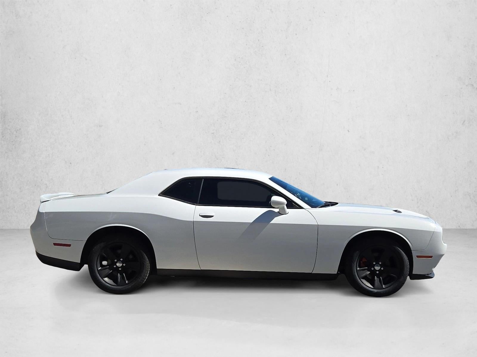 2020 Dodge Challenger SXT RWD