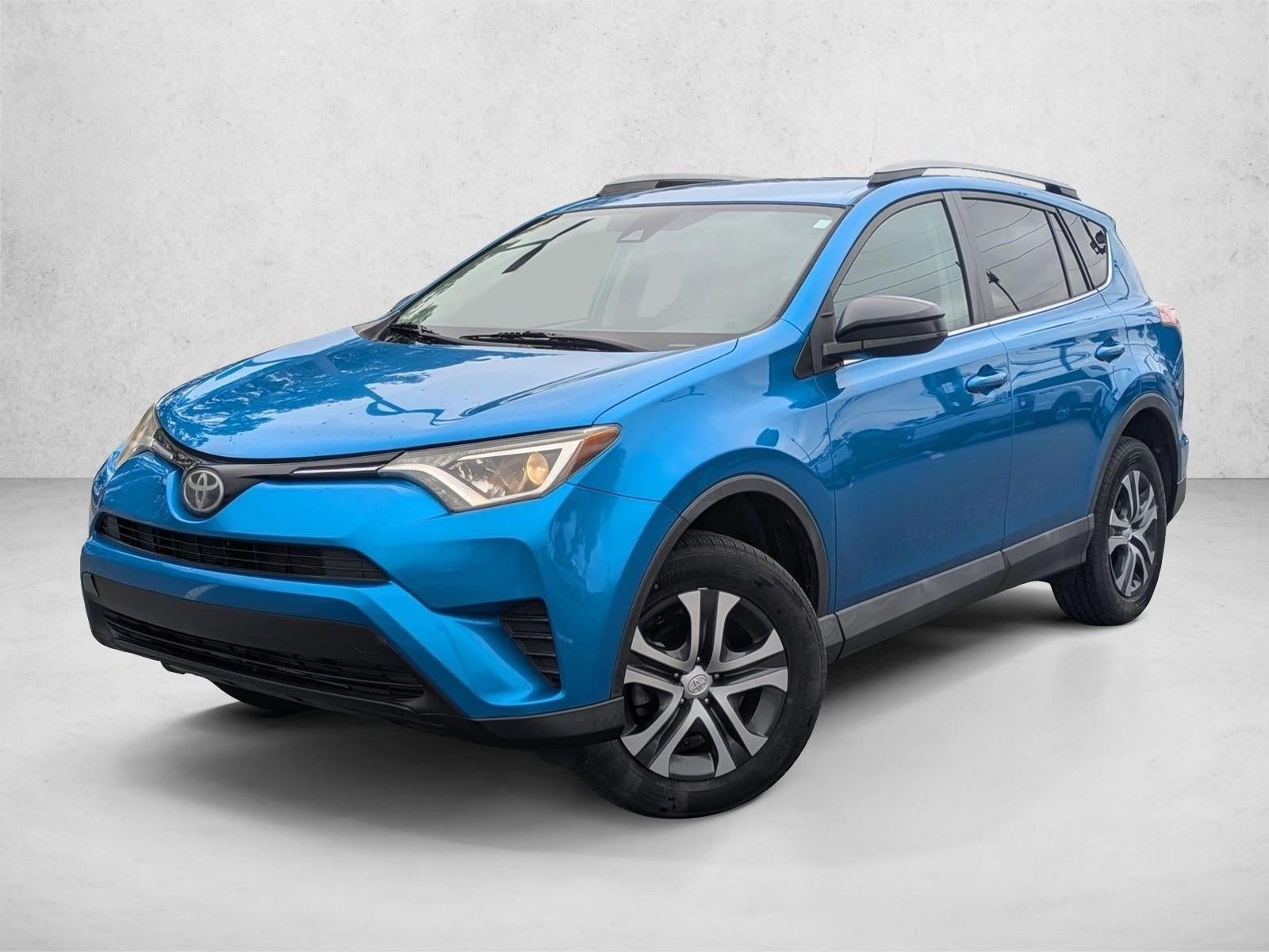 2017 Toyota RAV4 LE FWD (GS)