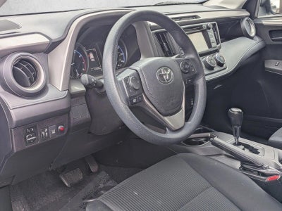 2017 Toyota RAV4 LE FWD (GS)