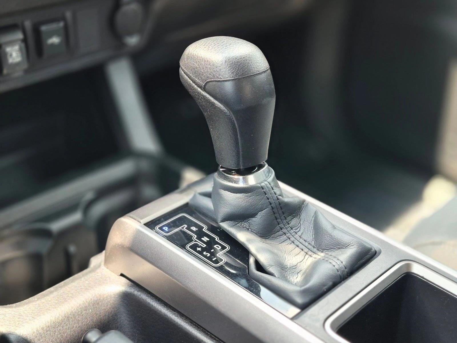 2023 Toyota Tacoma 4WD 4WD SR5 Double Cab 5' Bed V6 AT (GS)