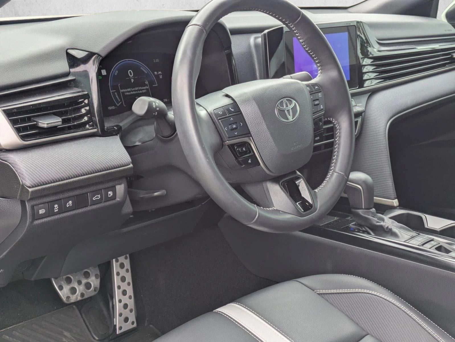 2025 Toyota Camry SE (Natl)