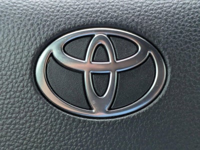 2025 Toyota Camry SE (Natl)