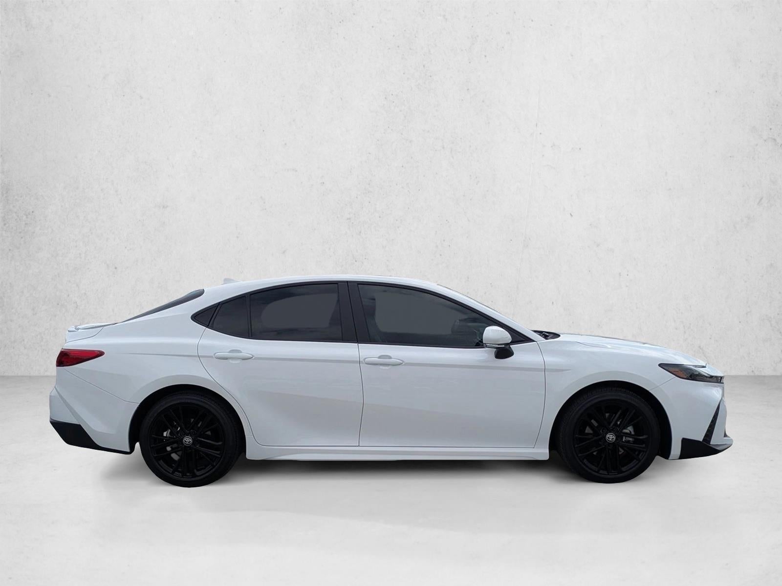 2025 Toyota Camry SE (Natl)