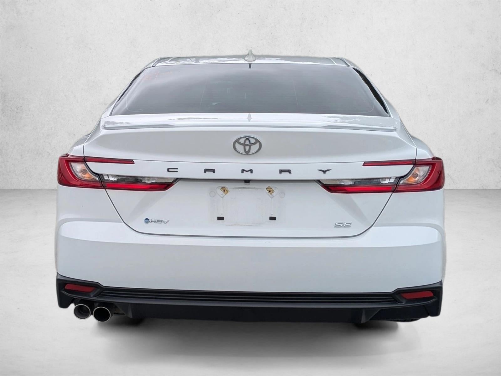 2025 Toyota Camry SE (Natl)