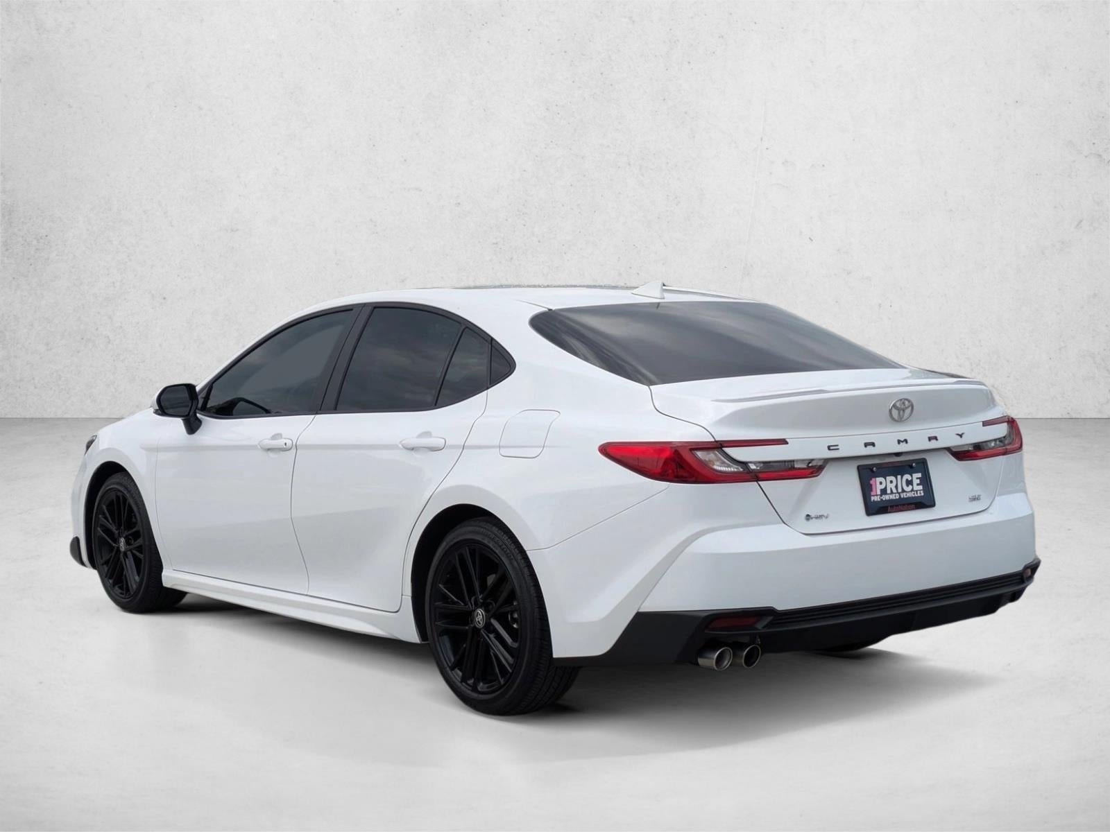 2025 Toyota Camry SE (Natl)
