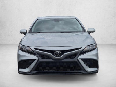 2022 Toyota Camry SE Auto (SE)