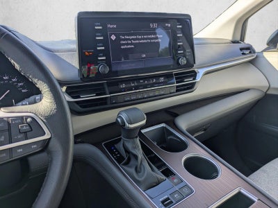 2024 Toyota Sienna XLE FWD 8-Passenger (Natl)