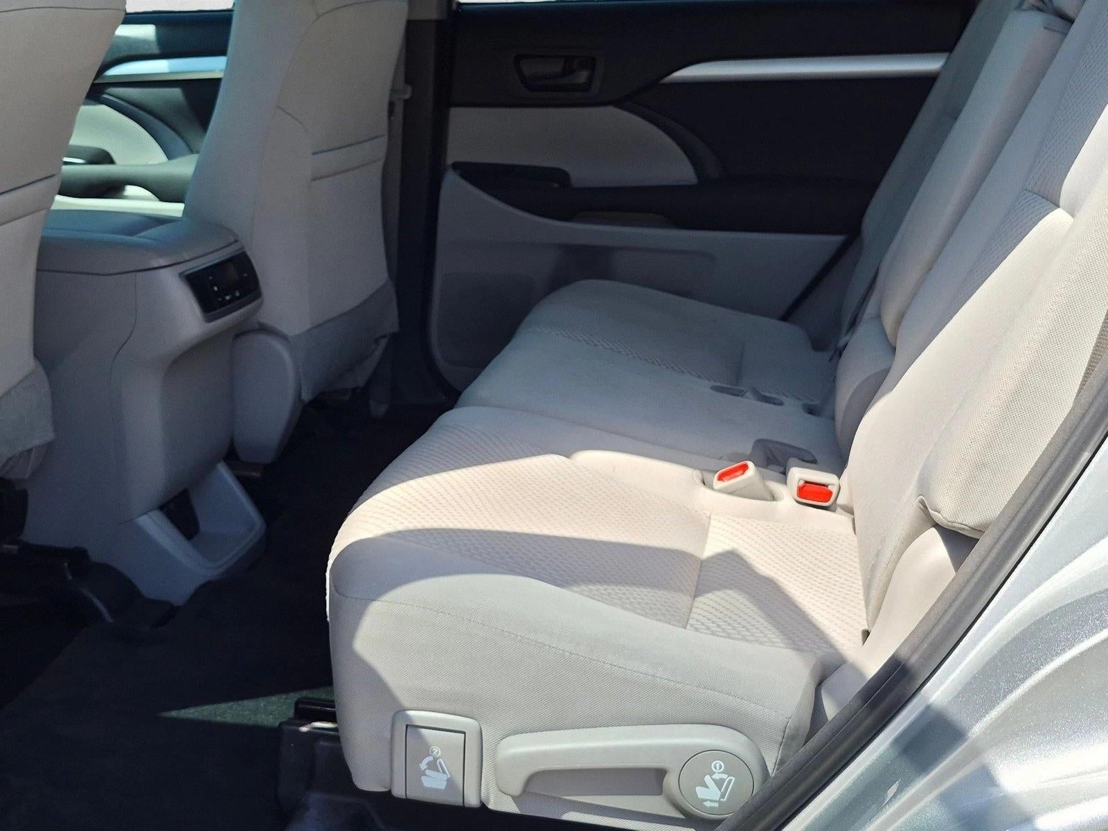 2018 Toyota Highlander LE I4 FWD (Natl)