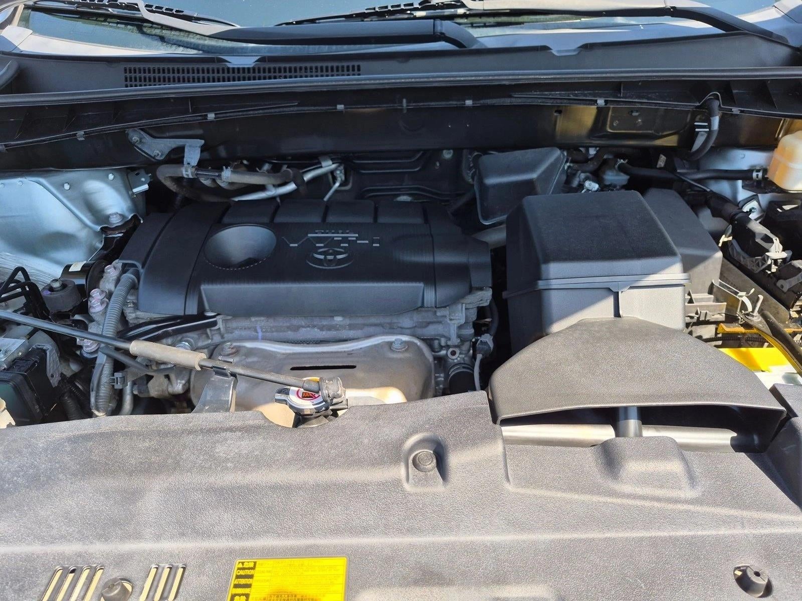 2018 Toyota Highlander LE I4 FWD (Natl)