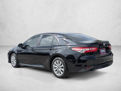 2018 Toyota Camry LE Auto (SE)