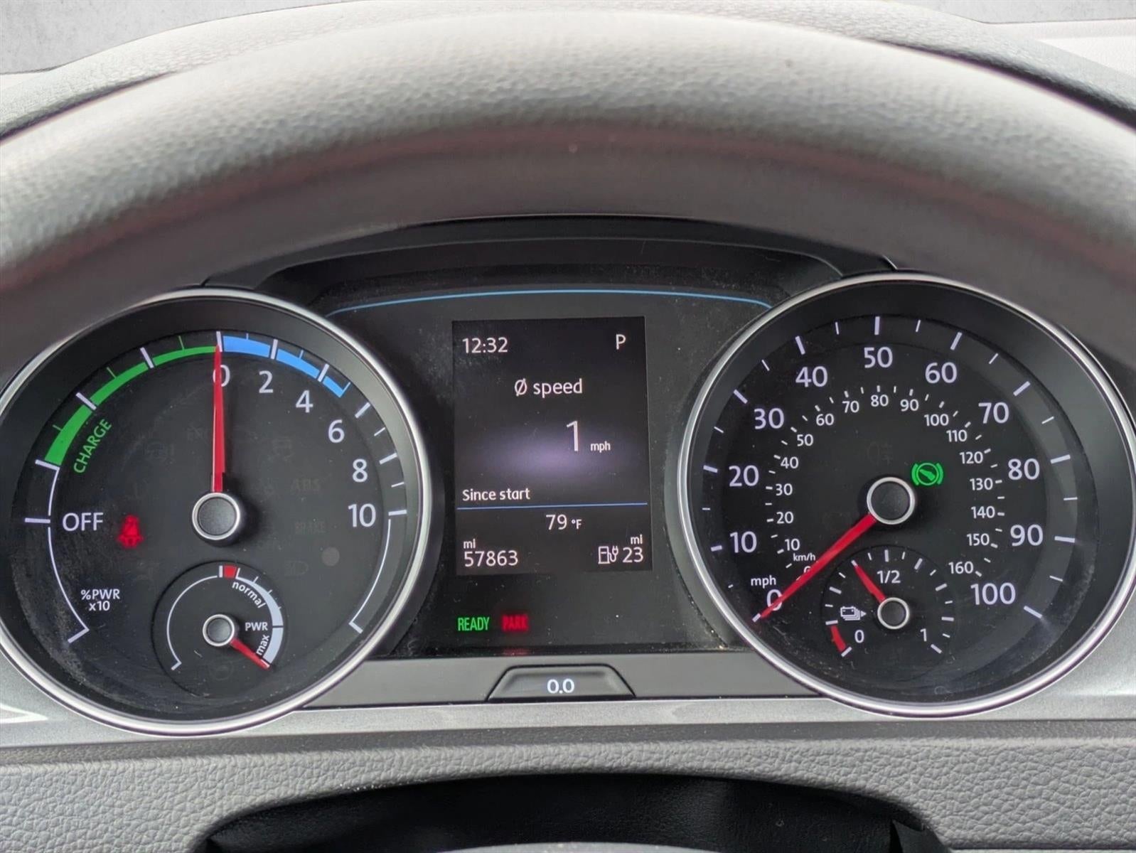 2016 Volkswagen e-Golf 4dr HB SE