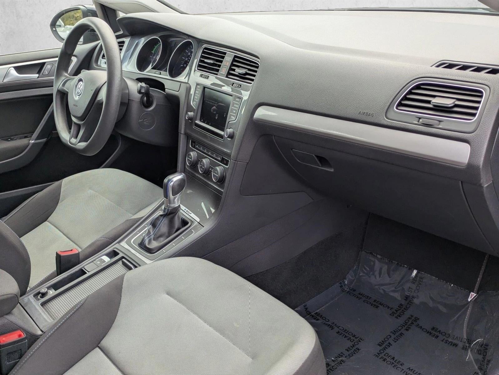 2016 Volkswagen e-Golf 4dr HB SE