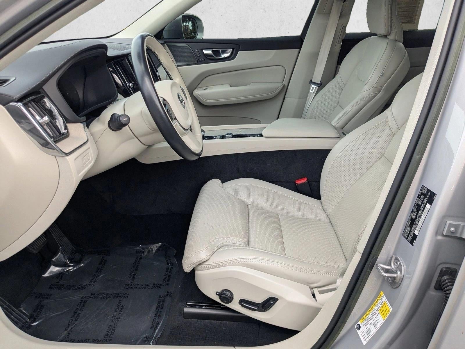 2023 Volvo XC60 Recharge Plug-In Hybrid T8 eAWD PHEV Ultimate Bright Theme