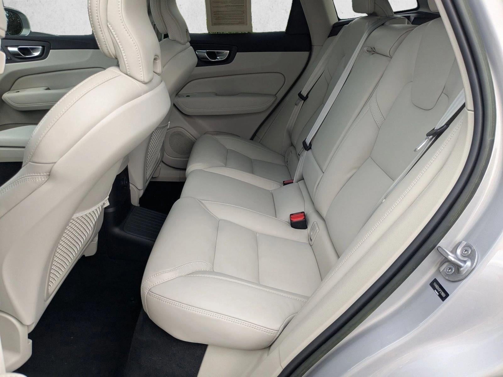 2023 Volvo XC60 Recharge Plug-In Hybrid T8 eAWD PHEV Ultimate Bright Theme