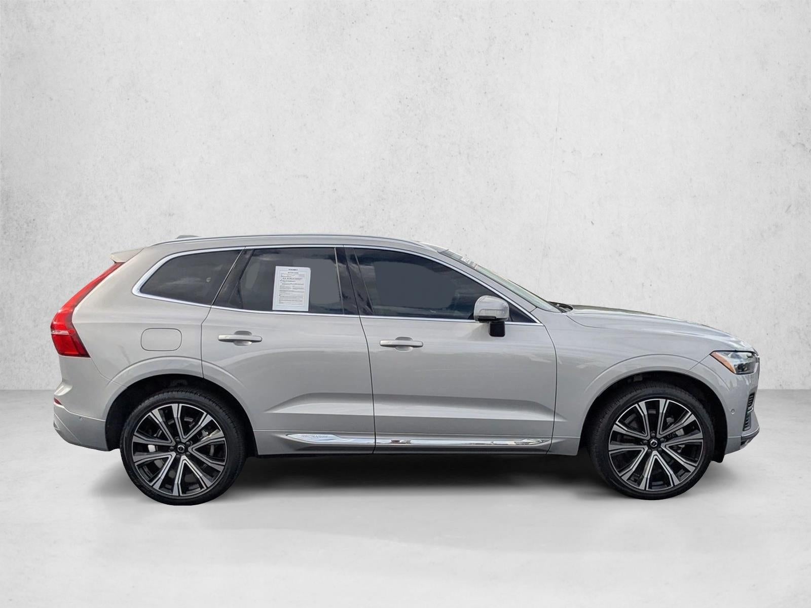 2023 Volvo XC60 Recharge Plug-In Hybrid T8 eAWD PHEV Ultimate Bright Theme