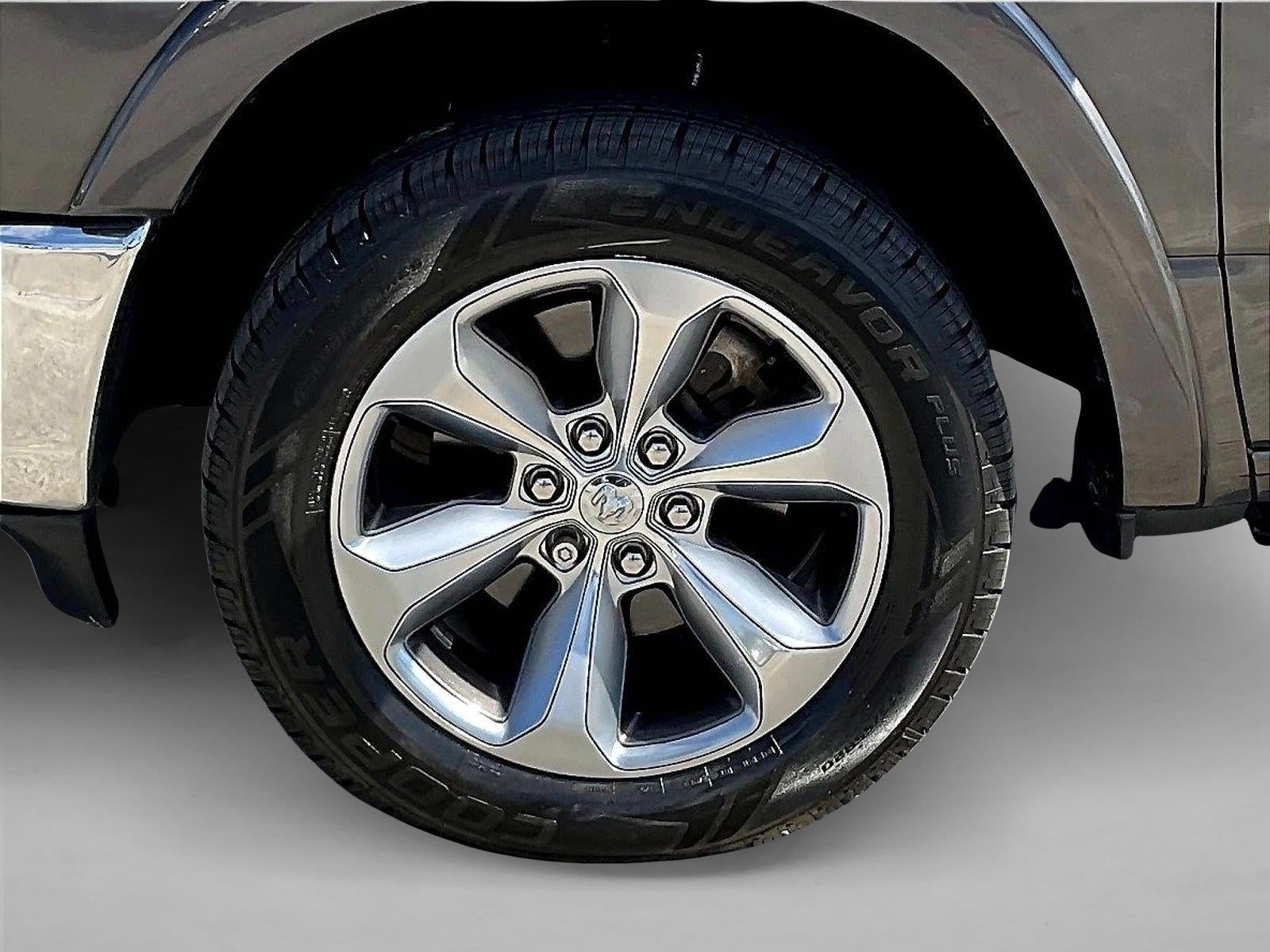 2021 RAM 1500 Limited 4x4 Crew Cab 5'7" Box