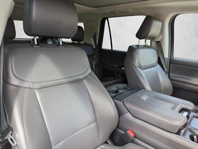 2025 Ford Expedition Active 4x4