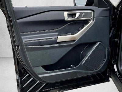 2023 Ford Explorer XLT RWD