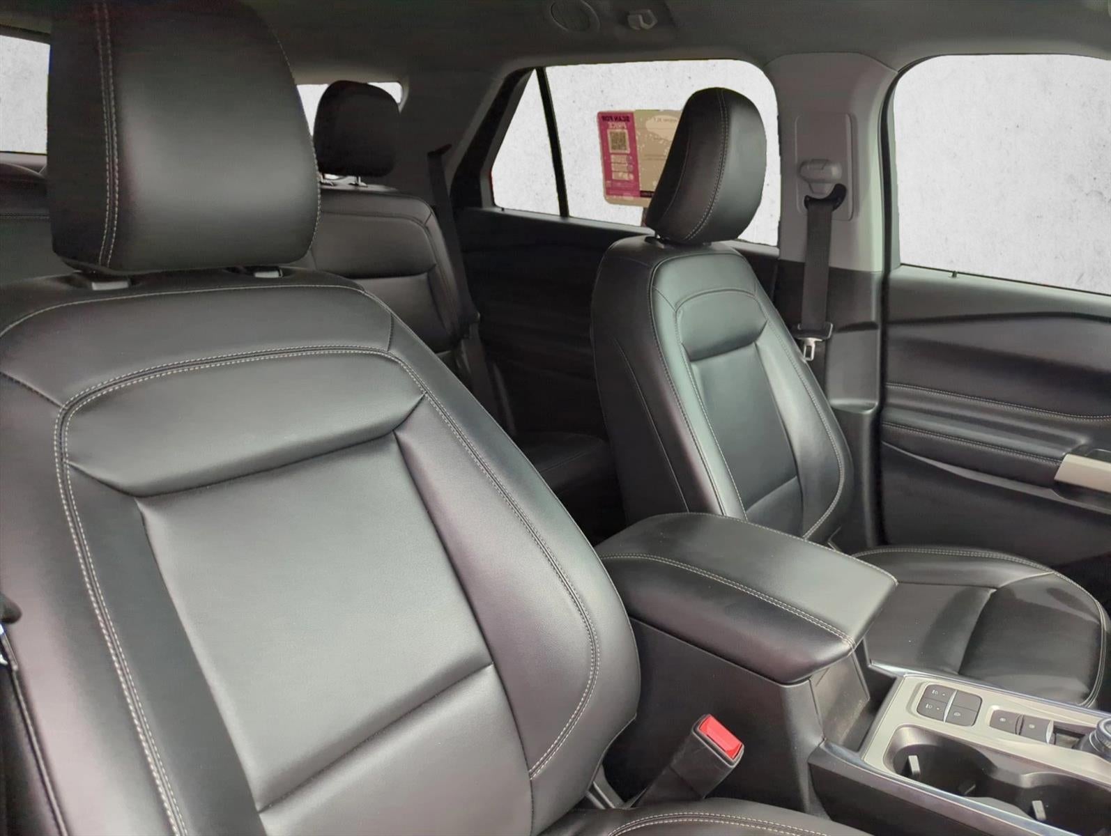 2022 Ford Explorer XLT RWD