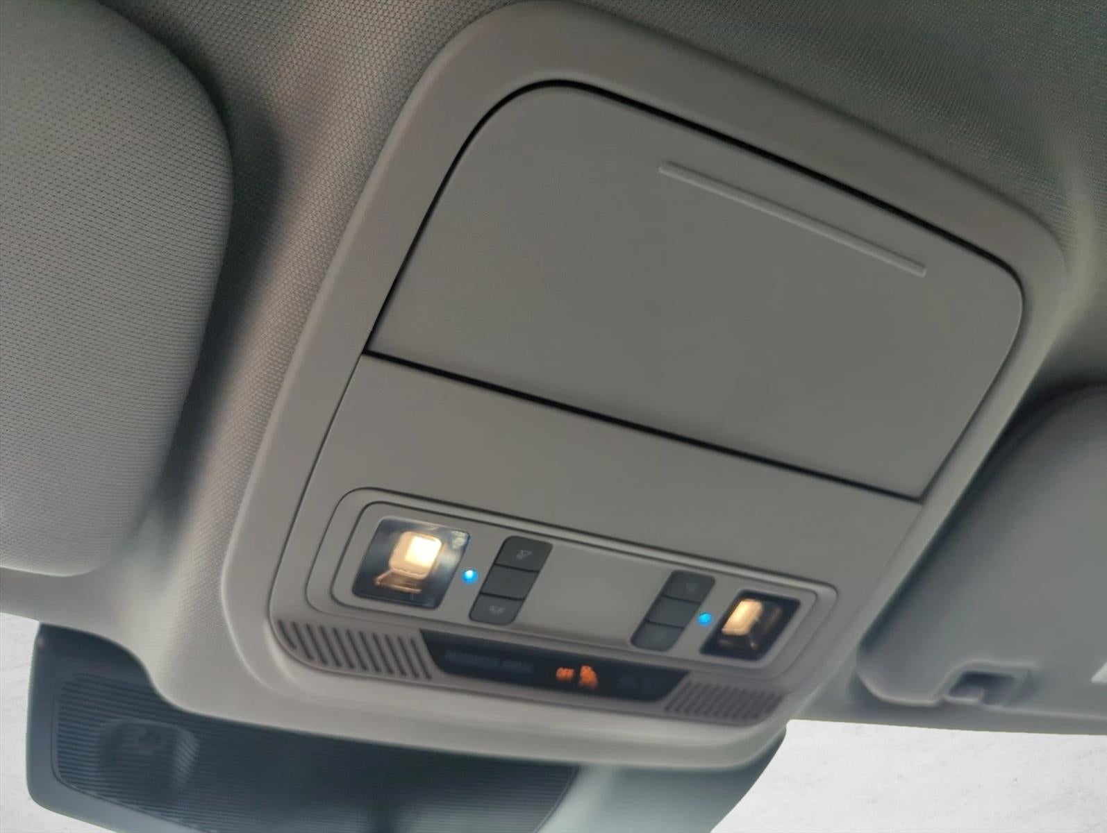 2022 Ford Explorer XLT RWD