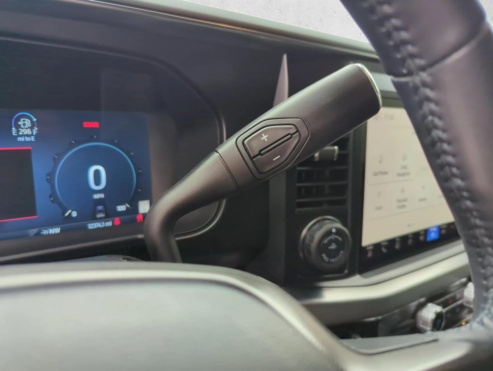 2025 Ford Super Duty F-250 SRW Platinum 4WD Crew Cab 6.75' Box