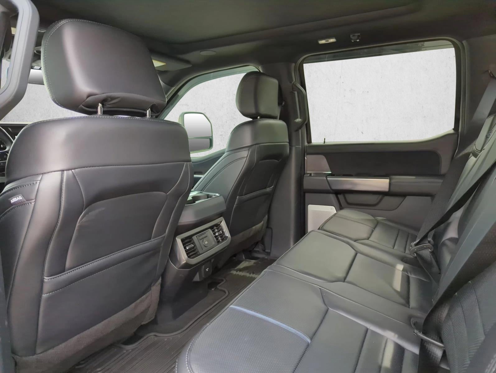 2025 Ford Super Duty F-350 SRW Platinum 4WD Crew Cab 6.75' Box