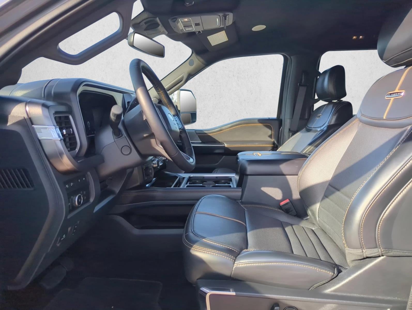 2024 Ford Super Duty F-350 SRW Platinum 4WD Crew Cab 6.75' Box