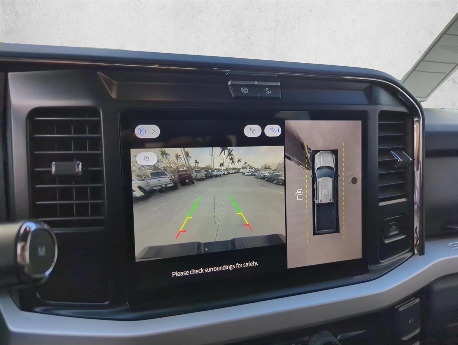 2026 Ford Super Duty F-350 DRW XLT 4WD Crew Cab 8' Box