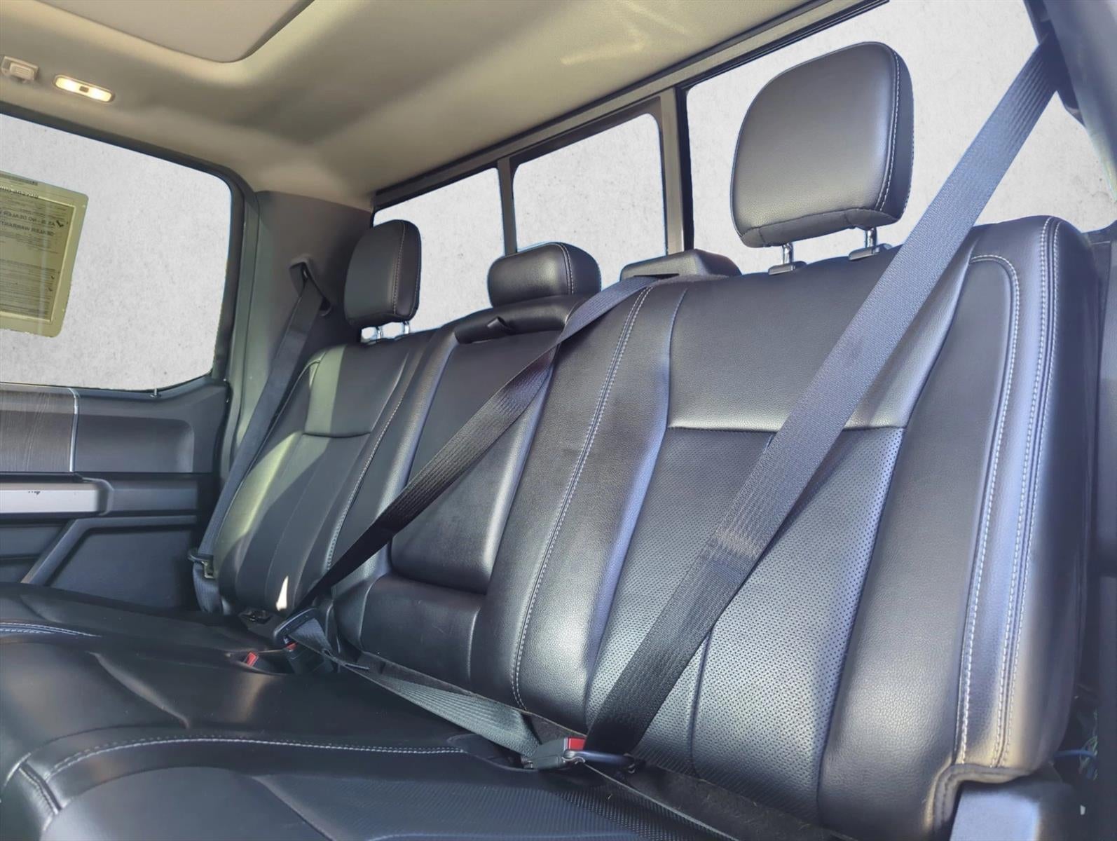 2020 Ford Super Duty F-450 DRW LARIAT 4WD Crew Cab 8' Box