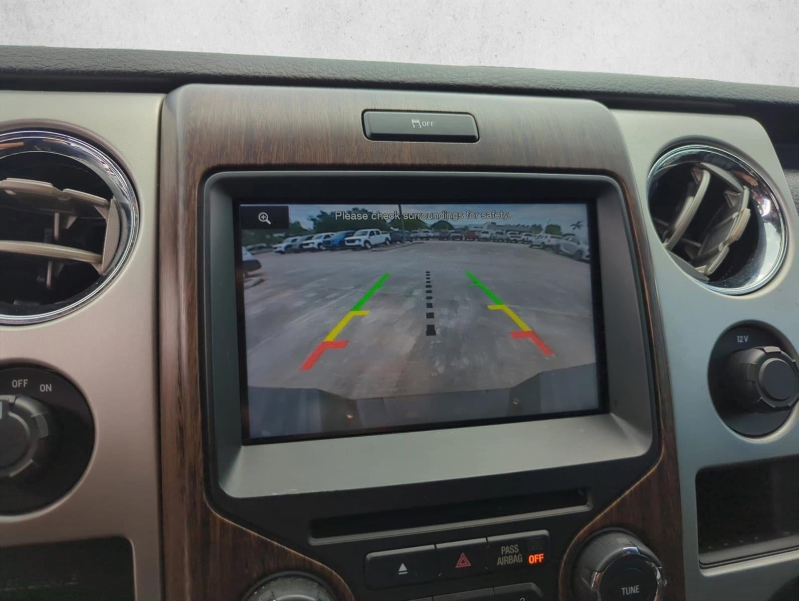 2014 Ford F-150 2WD SuperCrew 5-1/2 Ft Box Lariat