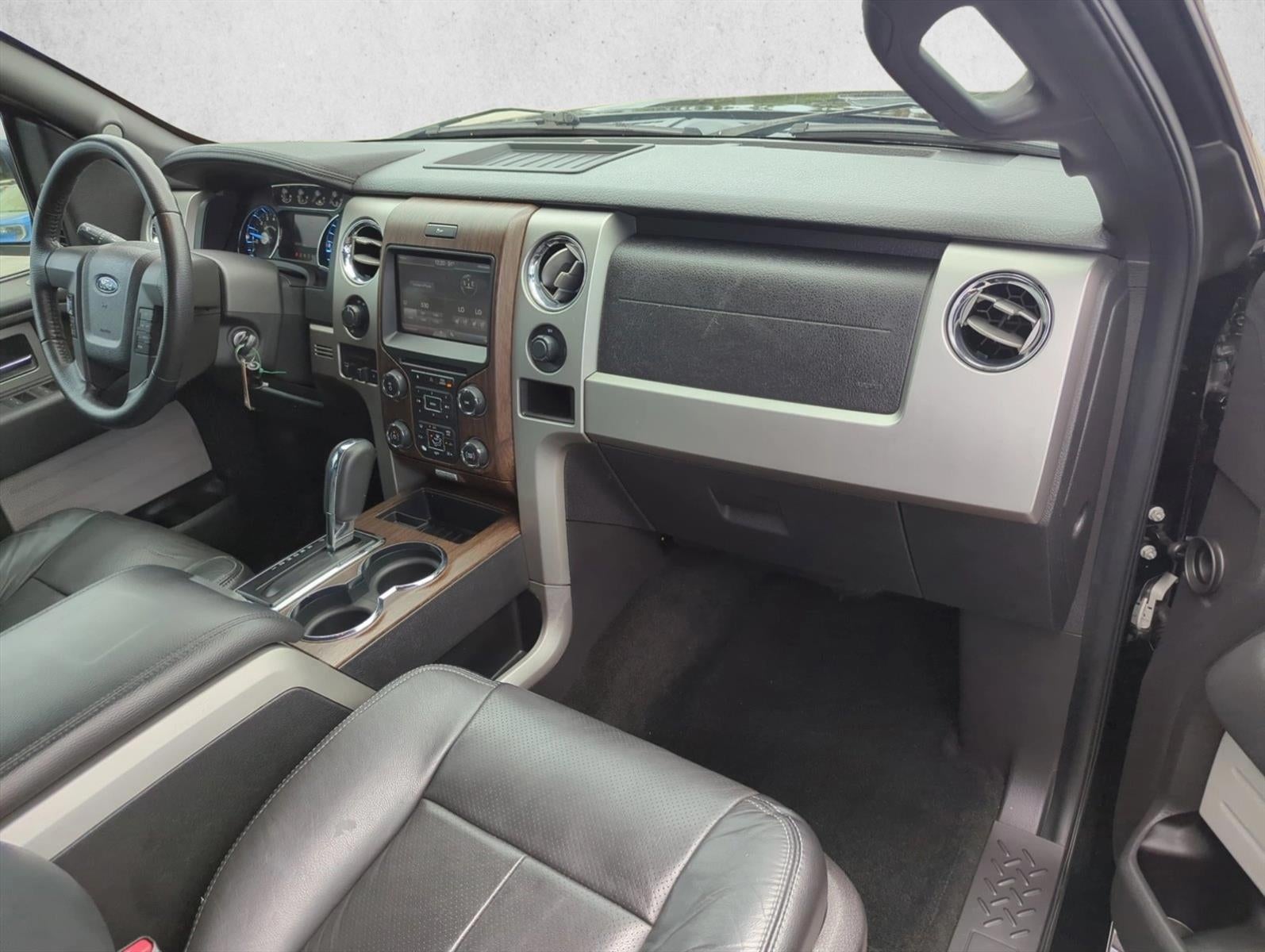 2014 Ford F-150 2WD SuperCrew 5-1/2 Ft Box Lariat