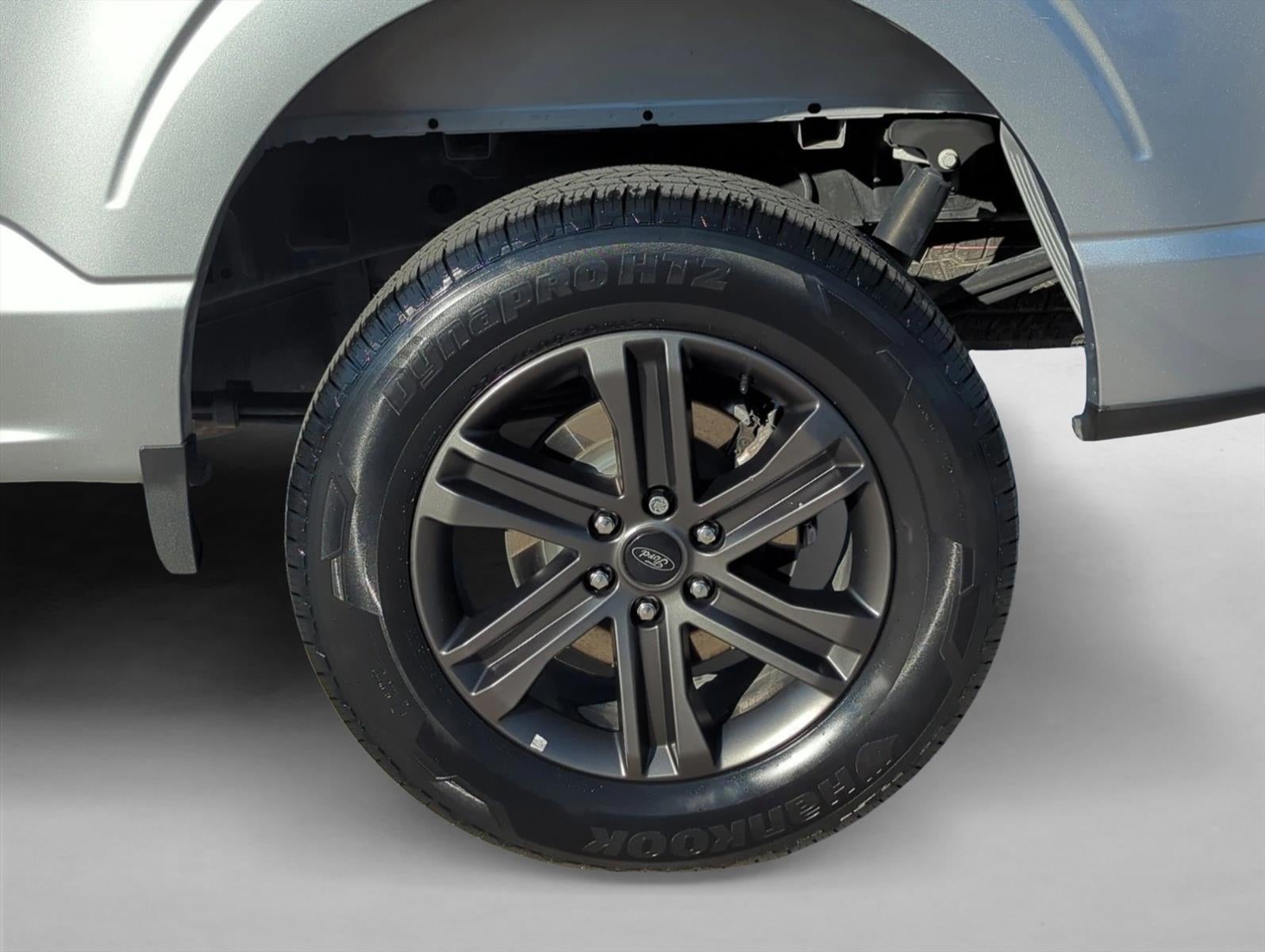 2022 Ford F-150 LARIAT 4WD SuperCrew 5.5' Box