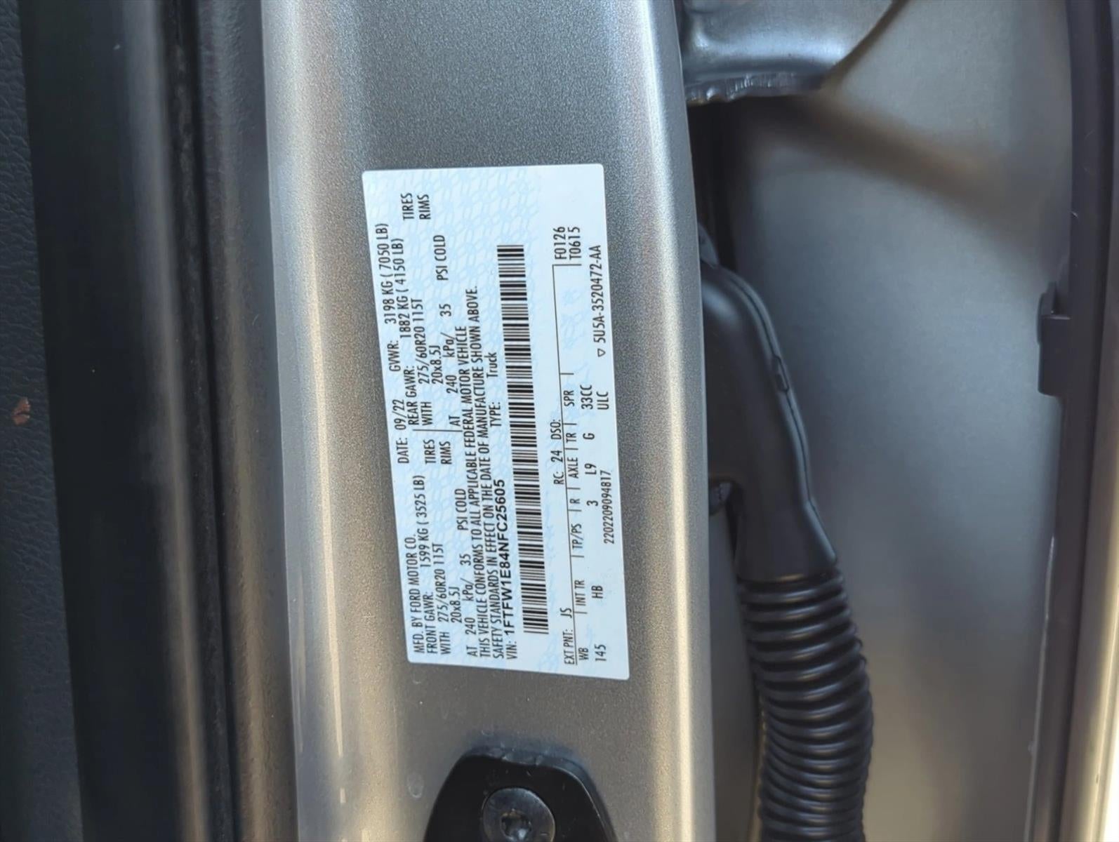 2022 Ford F-150 LARIAT 4WD SuperCrew 5.5' Box