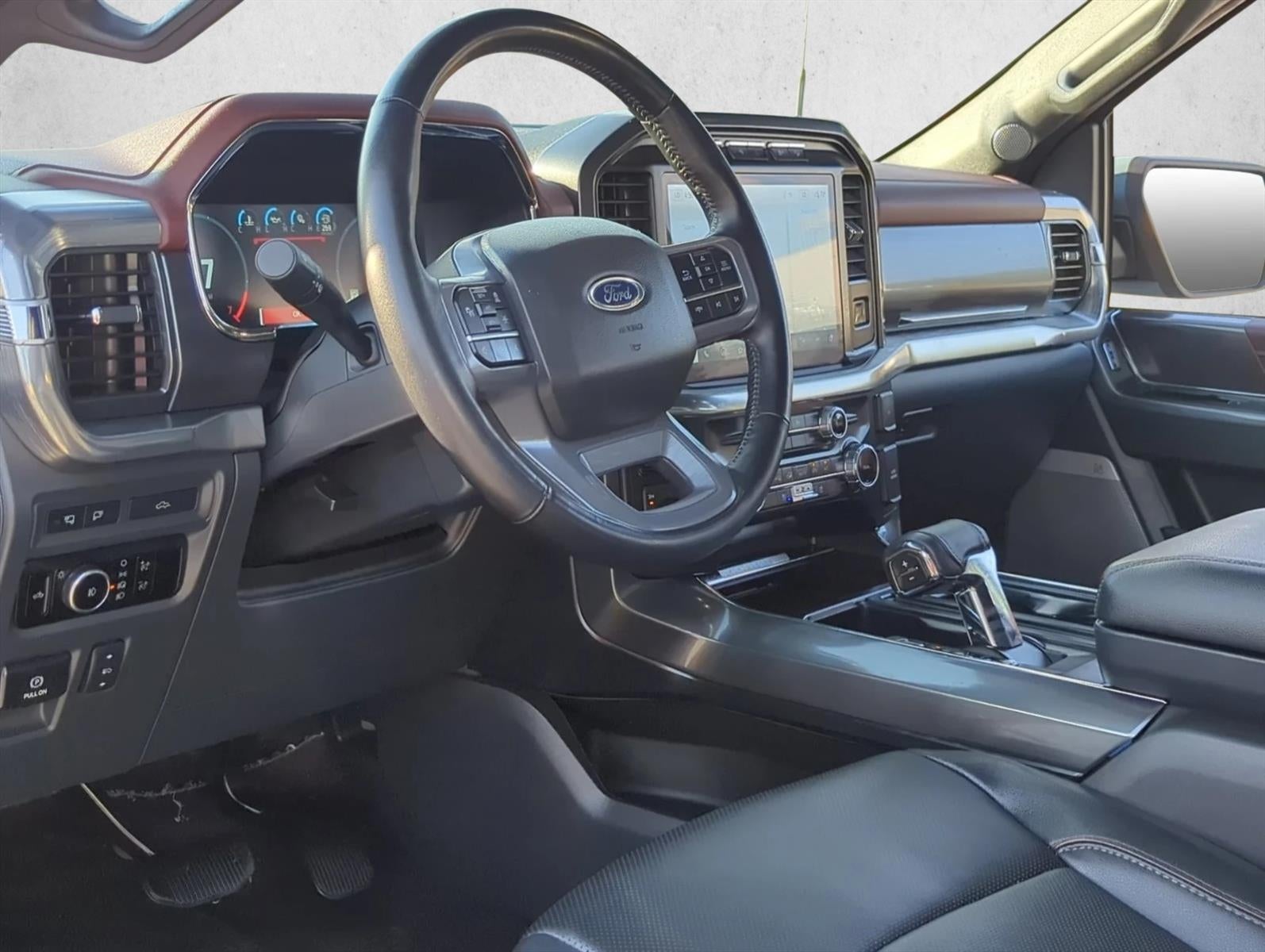 2023 Ford F-150 LARIAT 4WD SuperCrew 5.5' Box